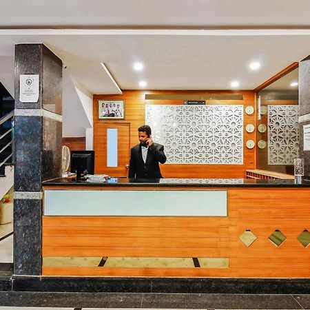 Oyo 29131 Hotel Mn Grand Samsabad Kültér fotó