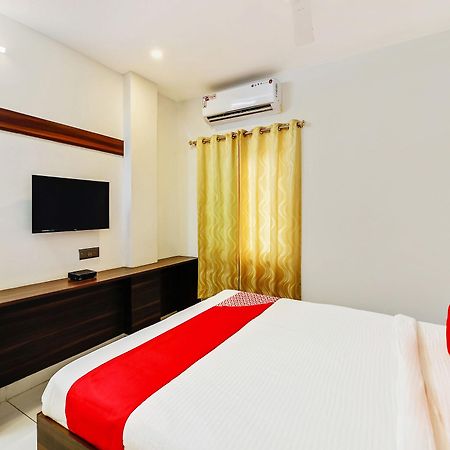 Oyo 29131 Hotel Mn Grand Samsabad Kültér fotó