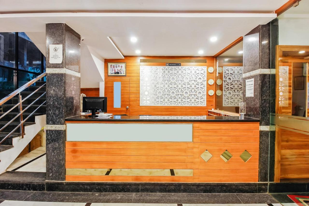 Oyo 29131 Hotel Mn Grand Samsabad Kültér fotó