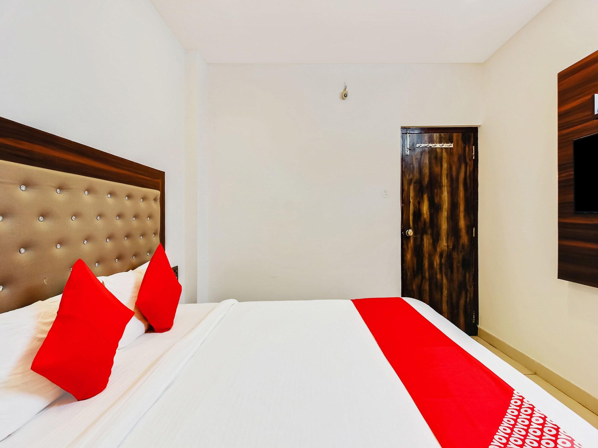 Oyo 29131 Hotel Mn Grand Samsabad Kültér fotó