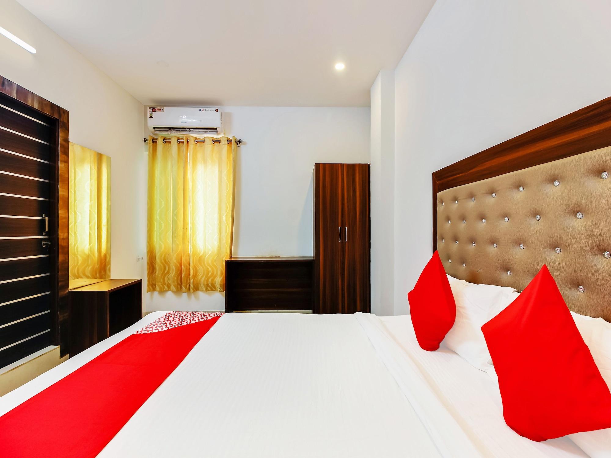 Oyo 29131 Hotel Mn Grand Samsabad Kültér fotó