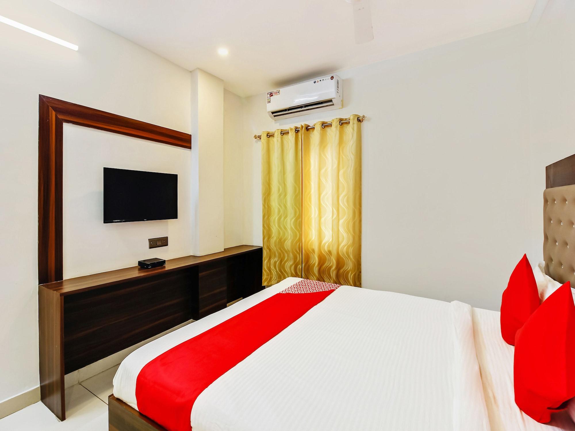 Oyo 29131 Hotel Mn Grand Samsabad Kültér fotó