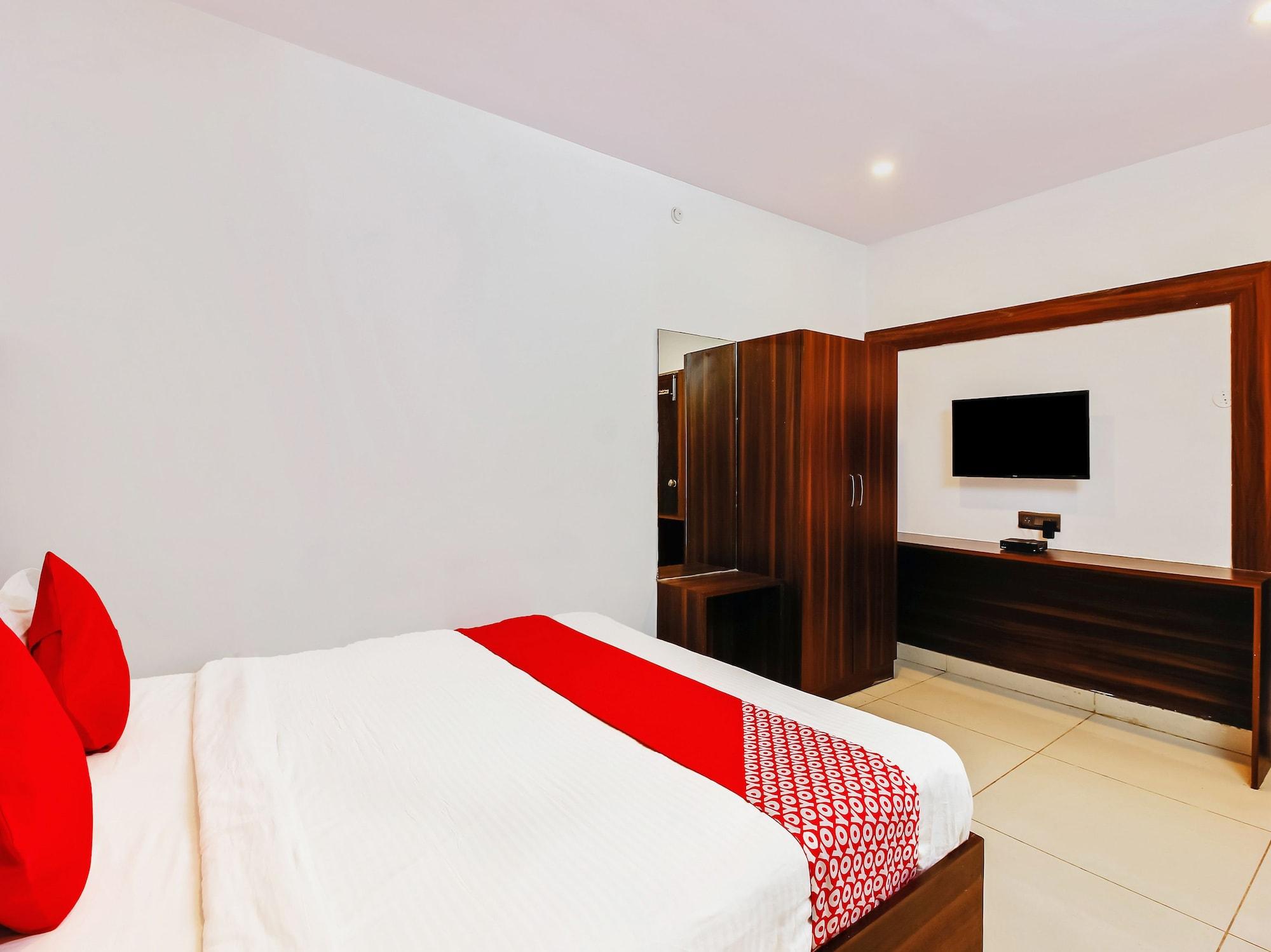 Oyo 29131 Hotel Mn Grand Samsabad Kültér fotó