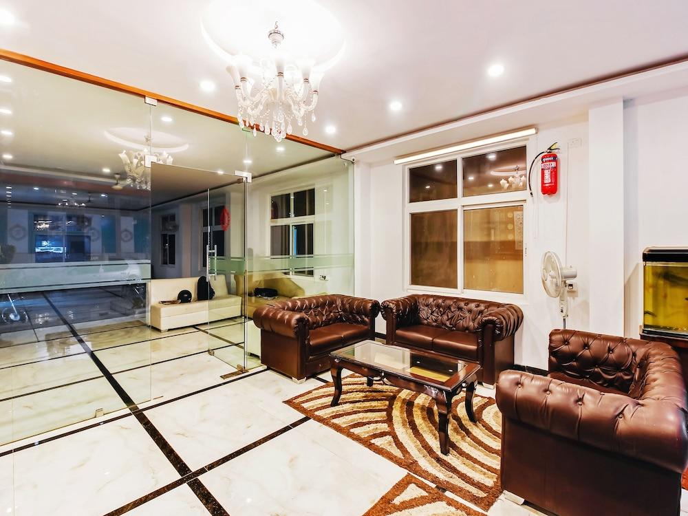 Oyo 29131 Hotel Mn Grand Samsabad Kültér fotó