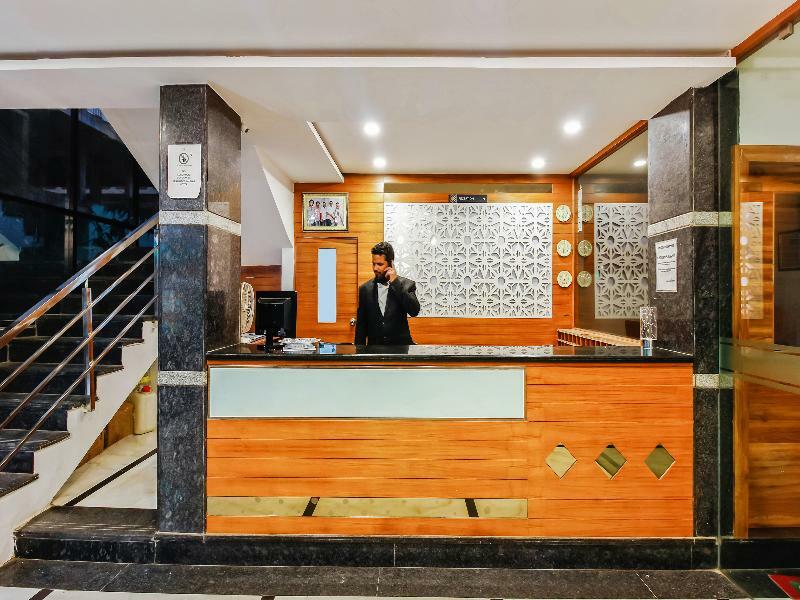 Oyo 29131 Hotel Mn Grand Samsabad Kültér fotó